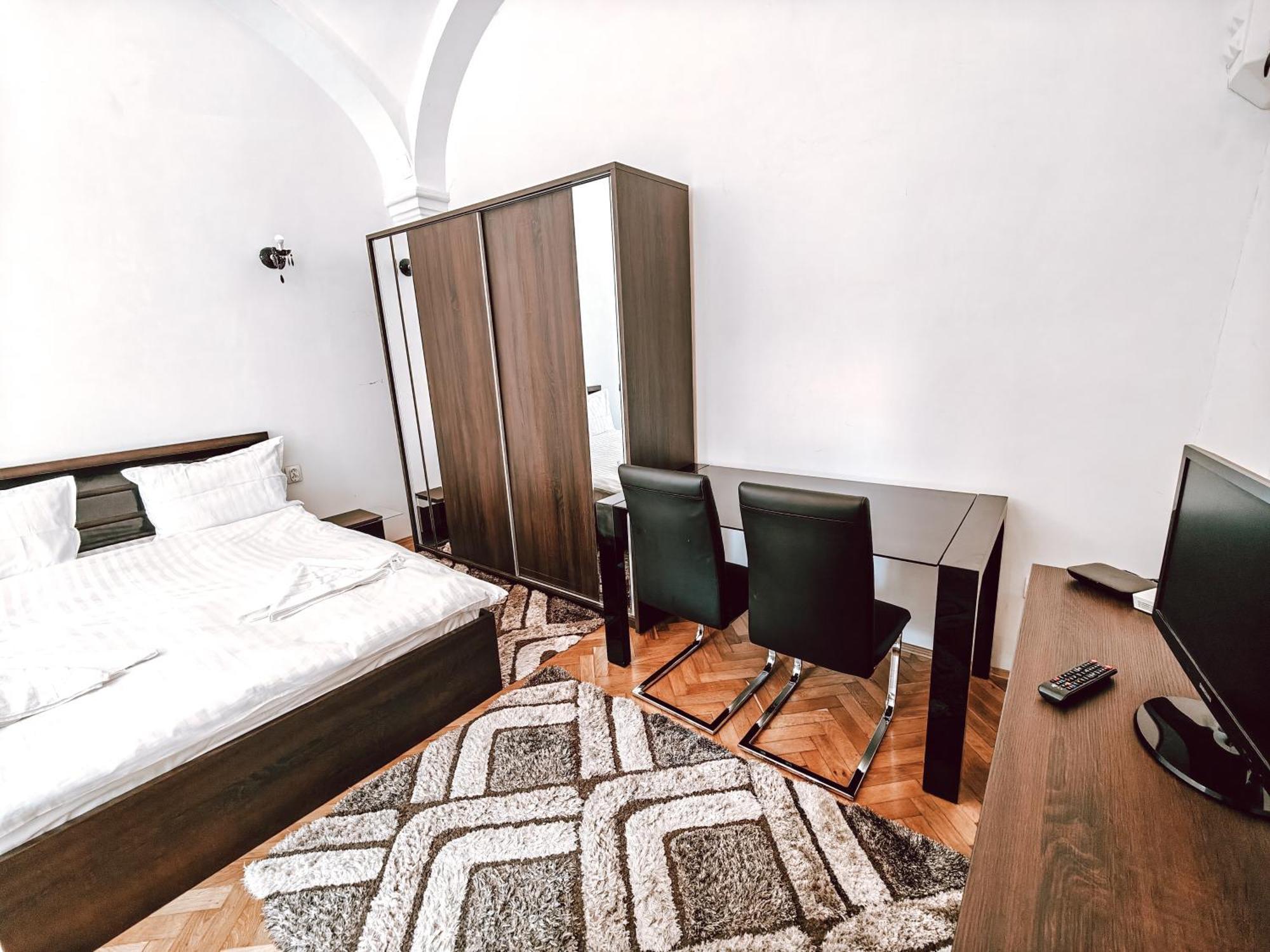 Studio Berindei Cluj-Napoca Luaran gambar