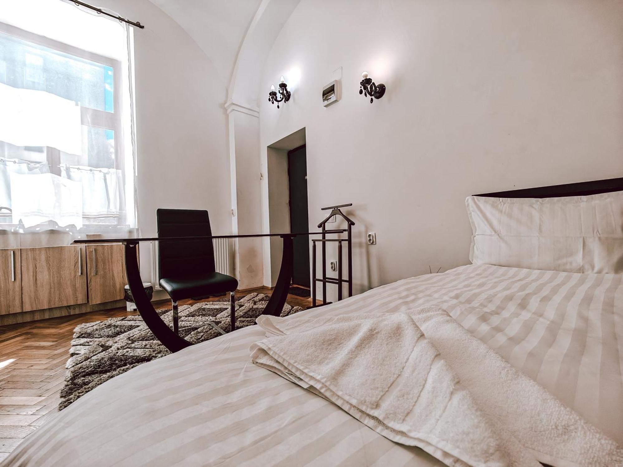 Studio Berindei Cluj-Napoca Luaran gambar