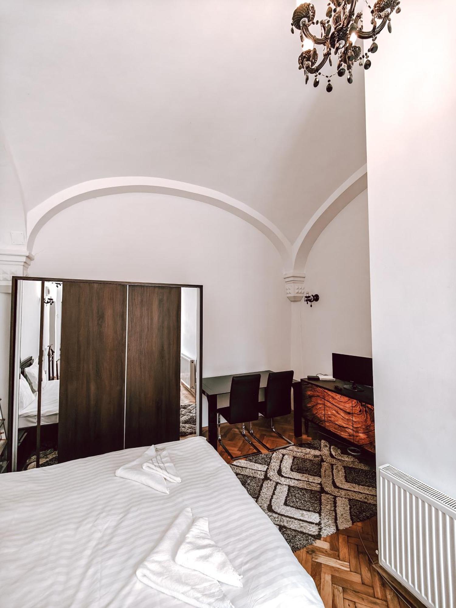 Studio Berindei Cluj-Napoca Luaran gambar