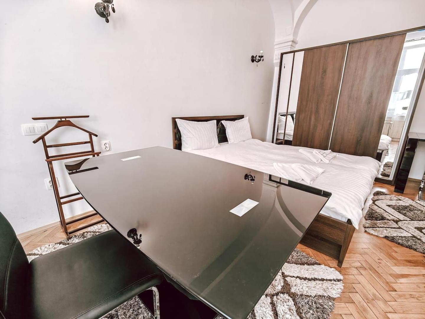 Studio Berindei Cluj-Napoca Luaran gambar